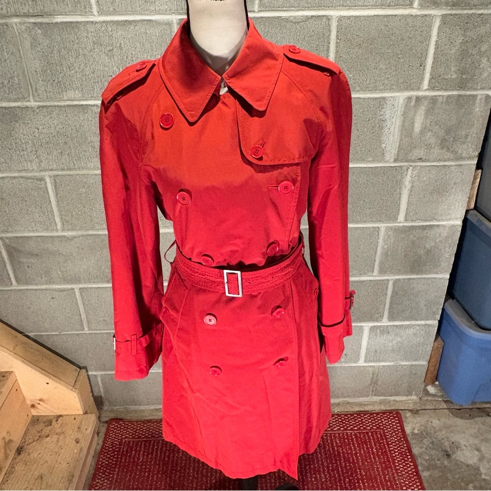 Burberry trench coat. - Picture 2 of 16